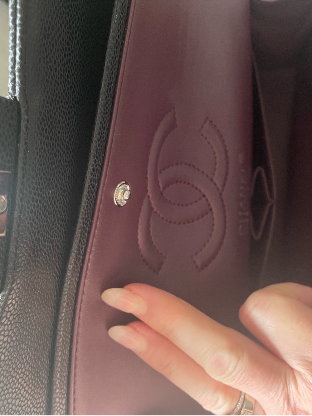Quilted Black Leather Shoulder Bag with Silver Chain - Picture 5 of 5